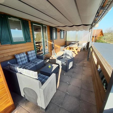 Location Type Gite, Chambre D'Hote, Meuble De Tourisme Dans Joli Petit Chalet Typique Et Ou Jolie Roulotte Type Boheme Waldighoffen Exterior photo