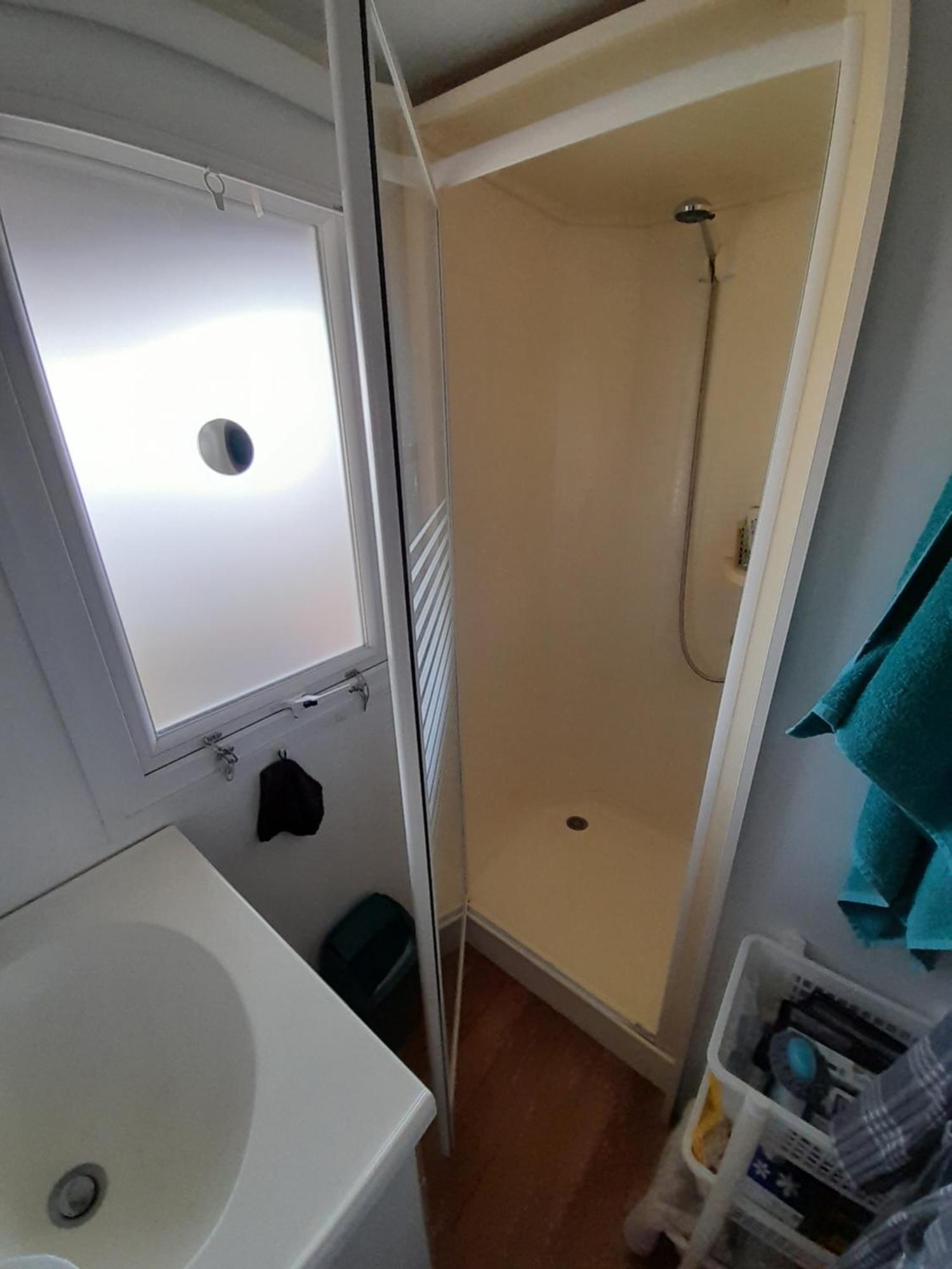 Location Type Gite, Chambre D'Hote, Meuble De Tourisme Dans Joli Petit Chalet Typique Et Ou Jolie Roulotte Type Boheme Waldighoffen Exterior photo