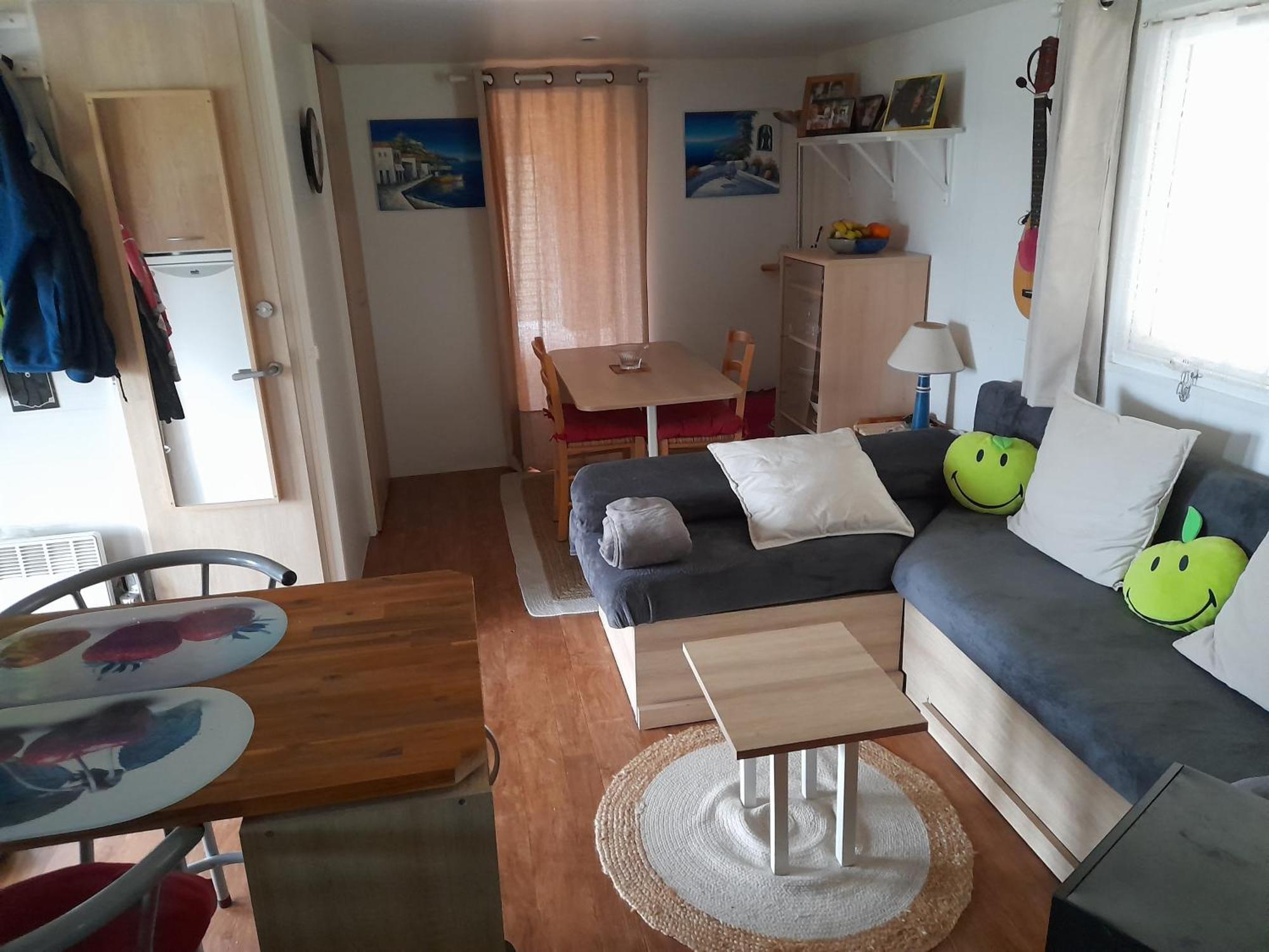 Location Type Gite, Chambre D'Hote, Meuble De Tourisme Dans Joli Petit Chalet Typique Et Ou Jolie Roulotte Type Boheme Waldighoffen Exterior photo